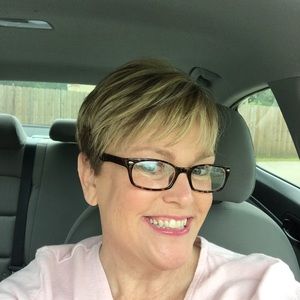 Meet your Posher, Kimberly